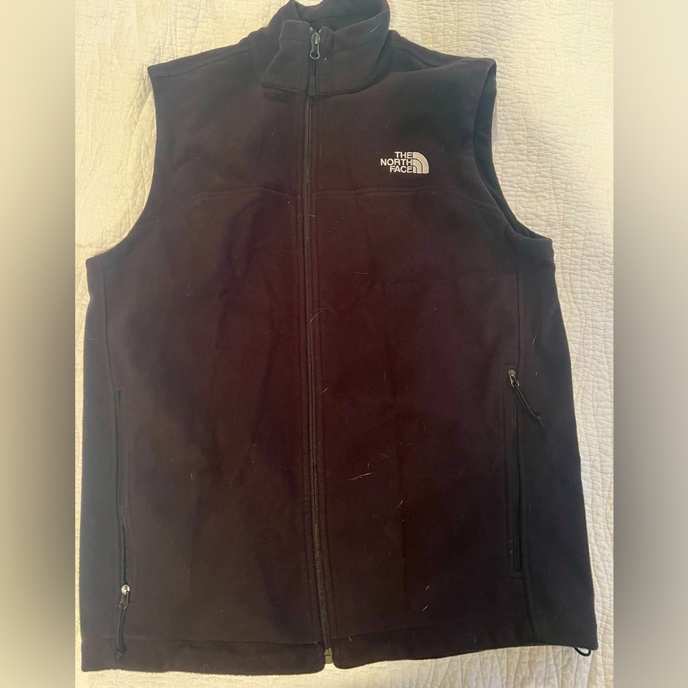 Men’s North Face zip up fleece vest size M, lightly worn